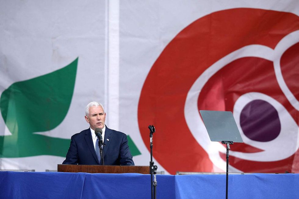 Report: Pence says White House wants to use Obamacare replacement to defund Planned Parenthood