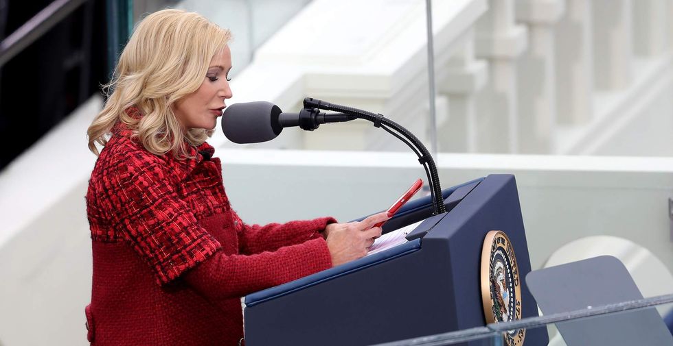 New study reveals what most Americans believe about female pastors, priests