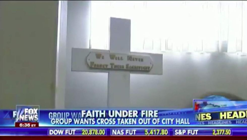 Atheist group wants cross honoring veterans removed from city hall