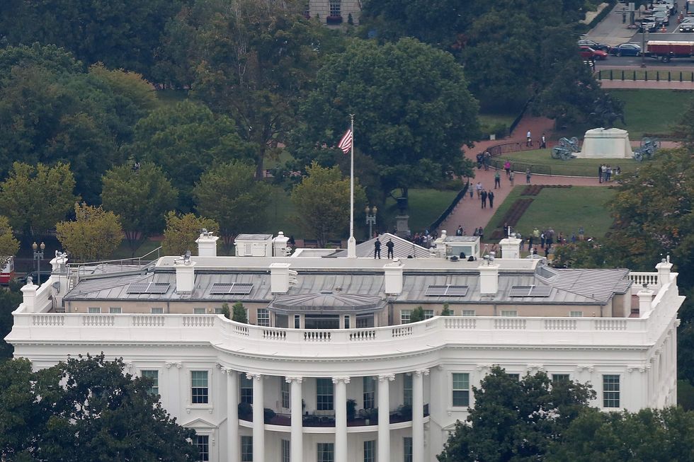 Secret Service agents 'angry' & 'disappointed' after intruder spent 16 minutes on WH grounds