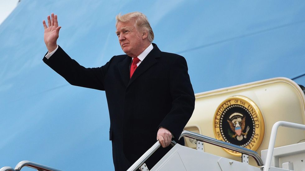Trump's approval rating hits new, unprecedented low