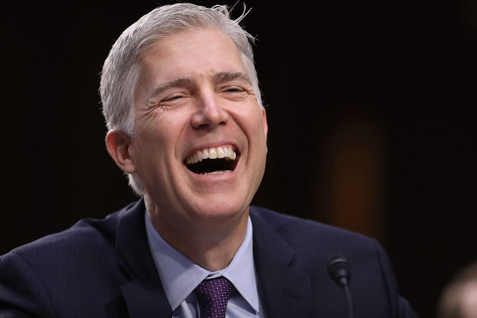 Watch: Ben Sasse causes Gorsuch to burst into laughter with hilarious text from his wife