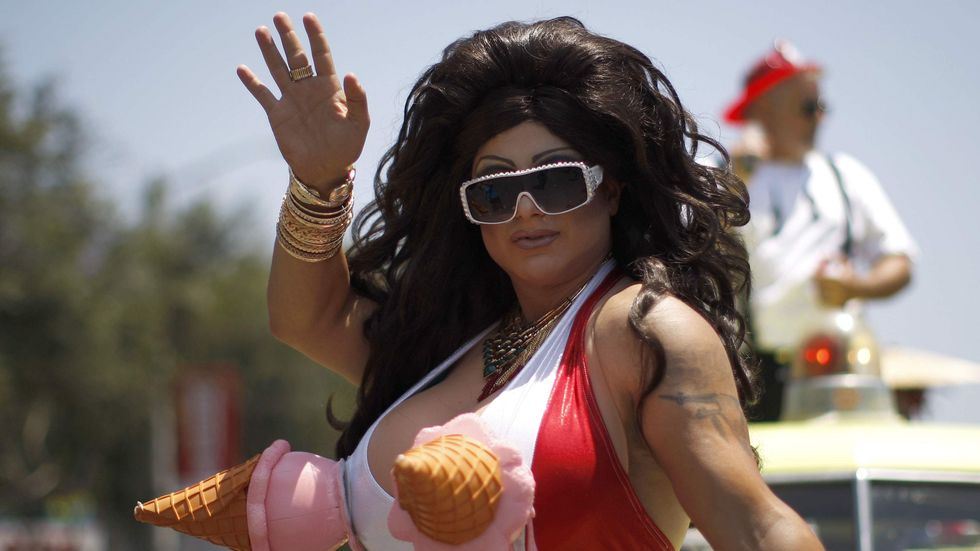 Transgender author claims unwillingness to date transgender people is 'transphobic
