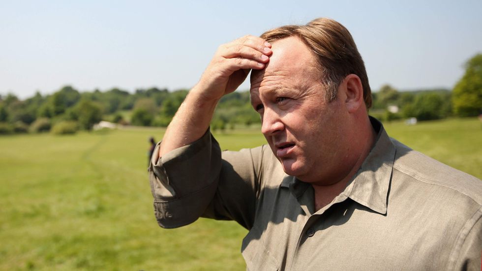 Alex Jones repeatedly says 'I'm not bragging,' then proceeds to bizarrely, shamelessly brag
