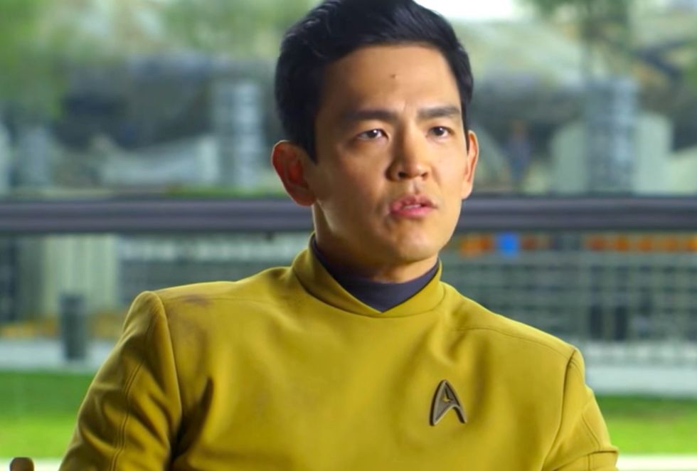 Star Trek' actor blames Trump for United passenger being dragged away