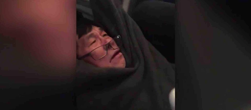 City leader wants to ban cops from removing plane passengers following United Airlines video