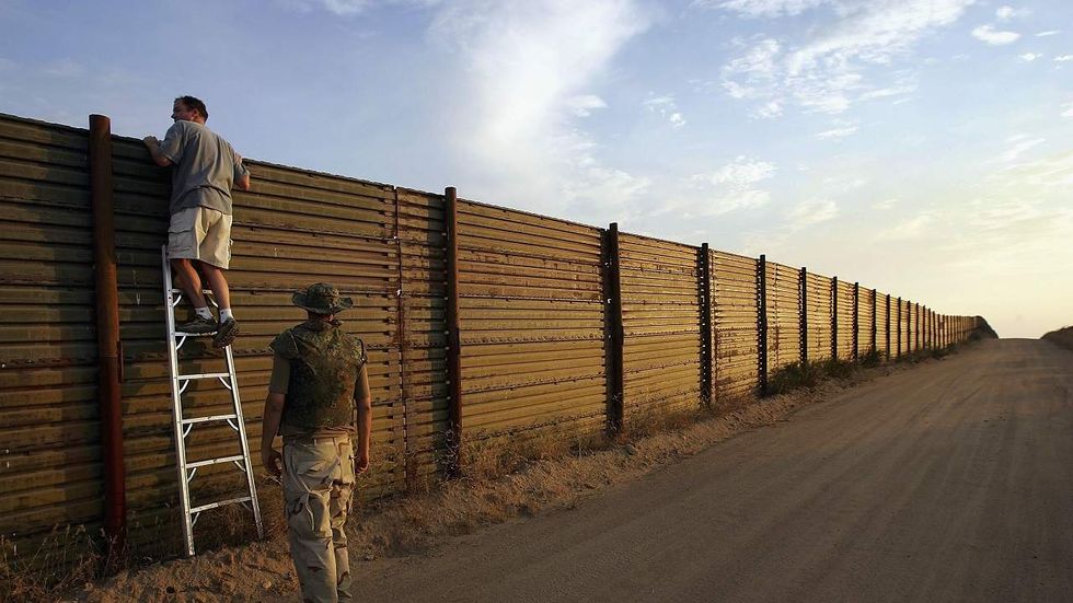 20 contractors will battle it out to build Trump’s wall