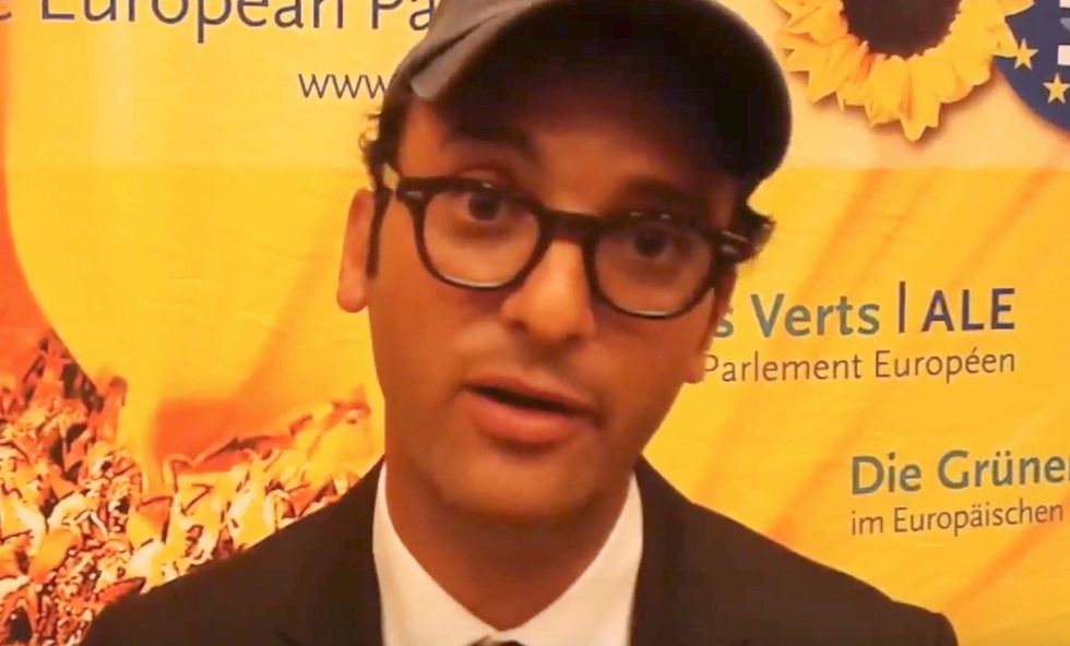 Liberal director mocked for saying only love can defeat ISIS