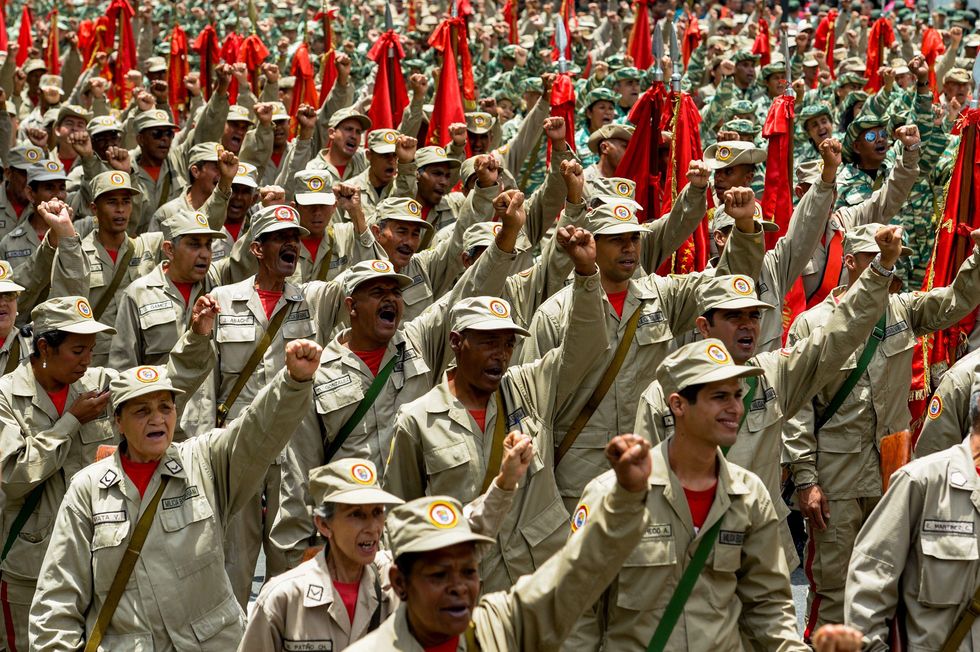 Venezuelan president to arm militia supporters after confiscating civilian guns