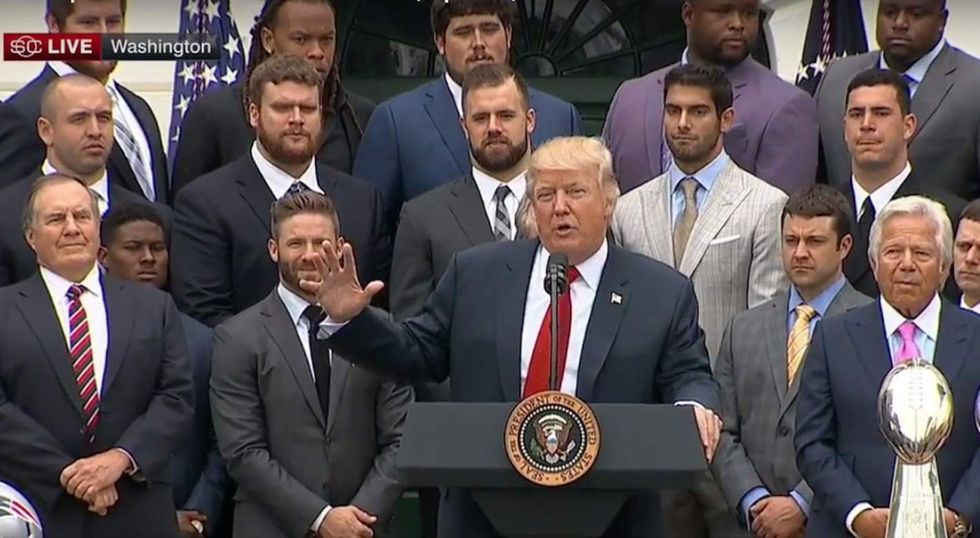 NY Times photos show fewer New England Patriots visiting Trump than Obama. Then the truth emerges.