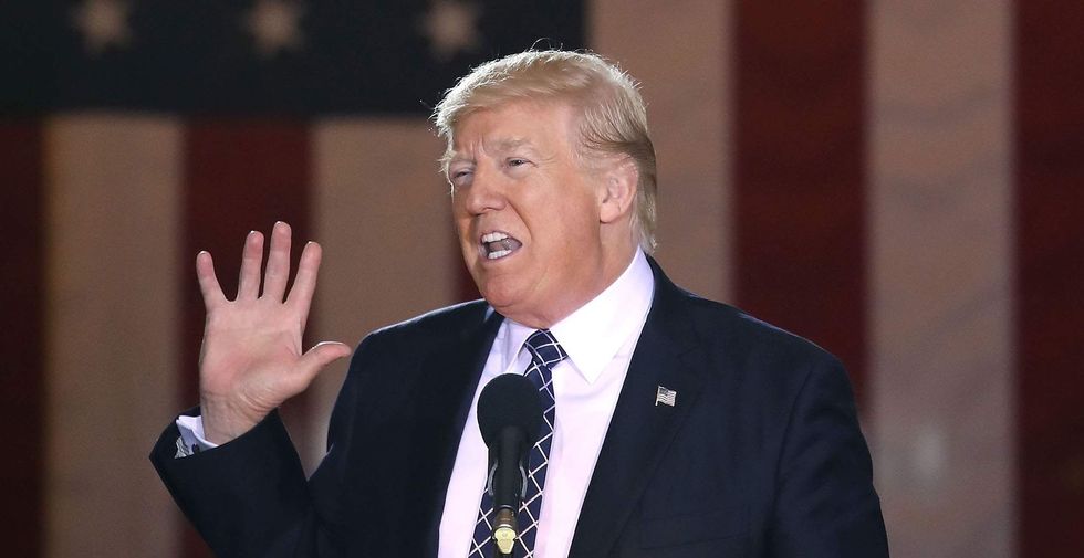 Poll: Americans trust the White House more than the national media