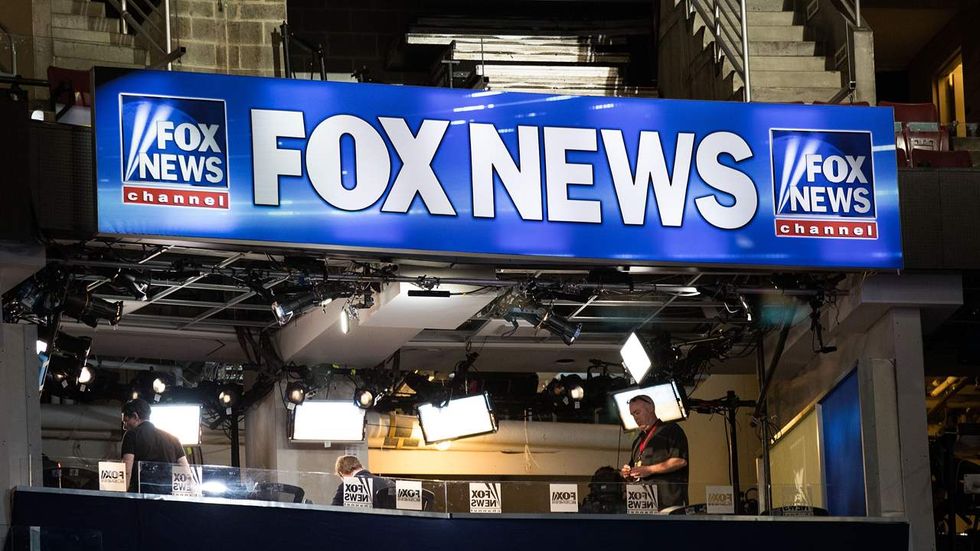 Top conservatives reportedly plotting new TV network to challenge Fox News