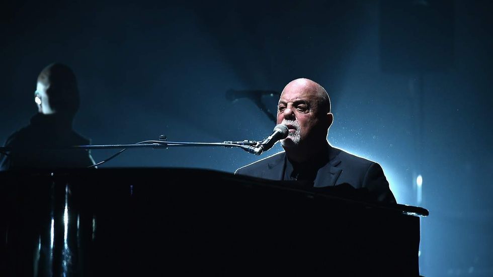 Billy Joel shows old hits still sell out big arenas