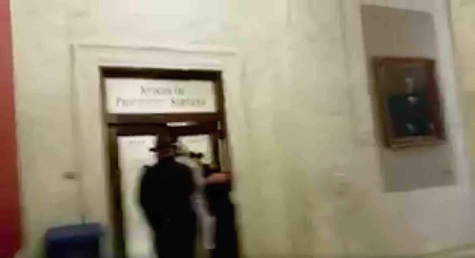 Reporter claims he was arrested for 'yelling questions' at Kellyanne Conway; police say not so fast