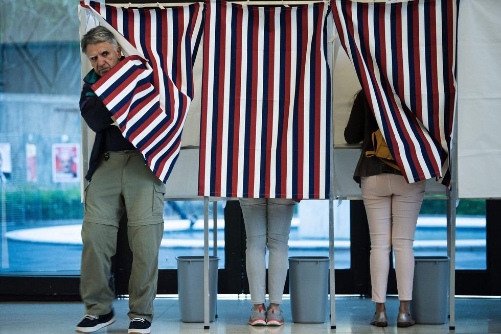 Trump plans to launch commission to investigate voter fraud and suppression