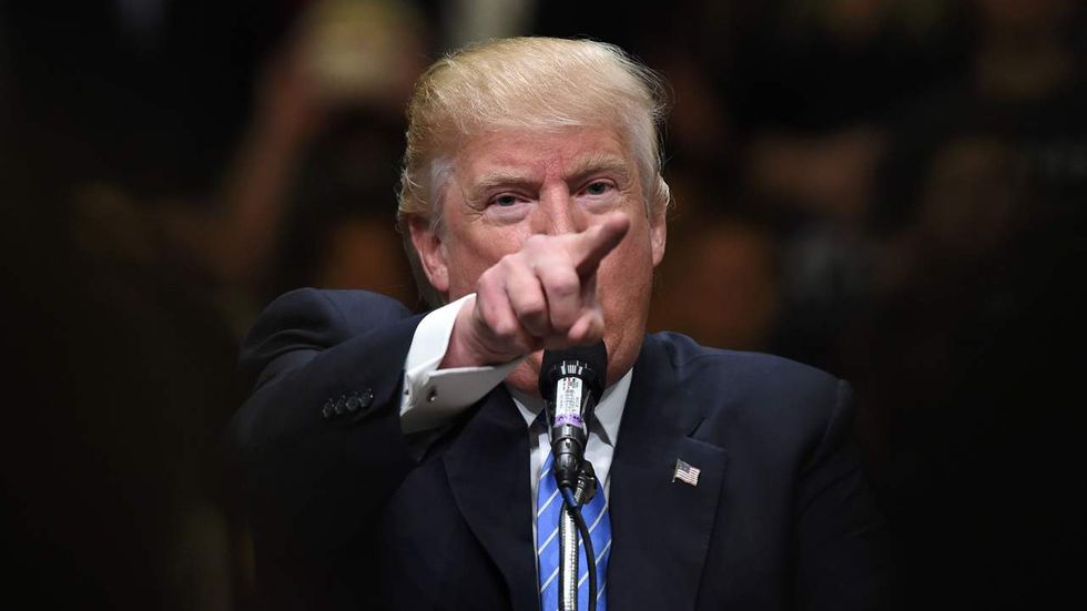 Trump bashes ‘cowardly’ Comey for leaking memo in Twitter attack, suggests leaks might be 'illegal\