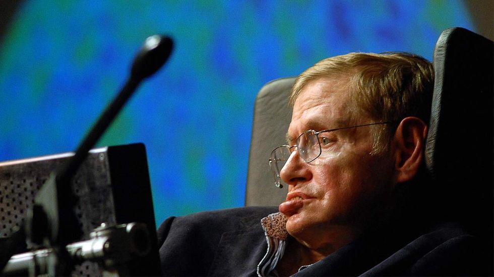 Stephen Hawking issues dire warning: ‘Humans need to leave Earth’