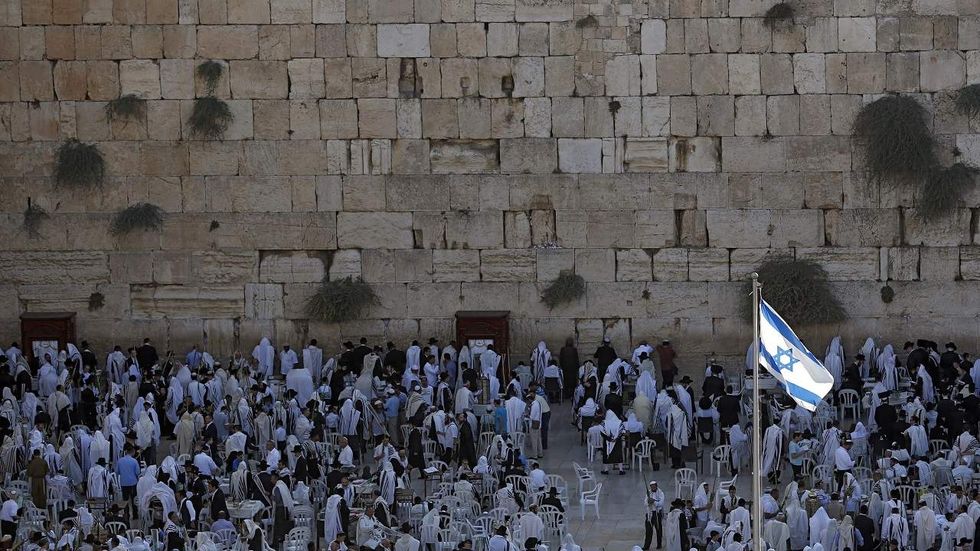 Netanyahu freezes the implementation of egalitarian prayer space at the Western Wall
