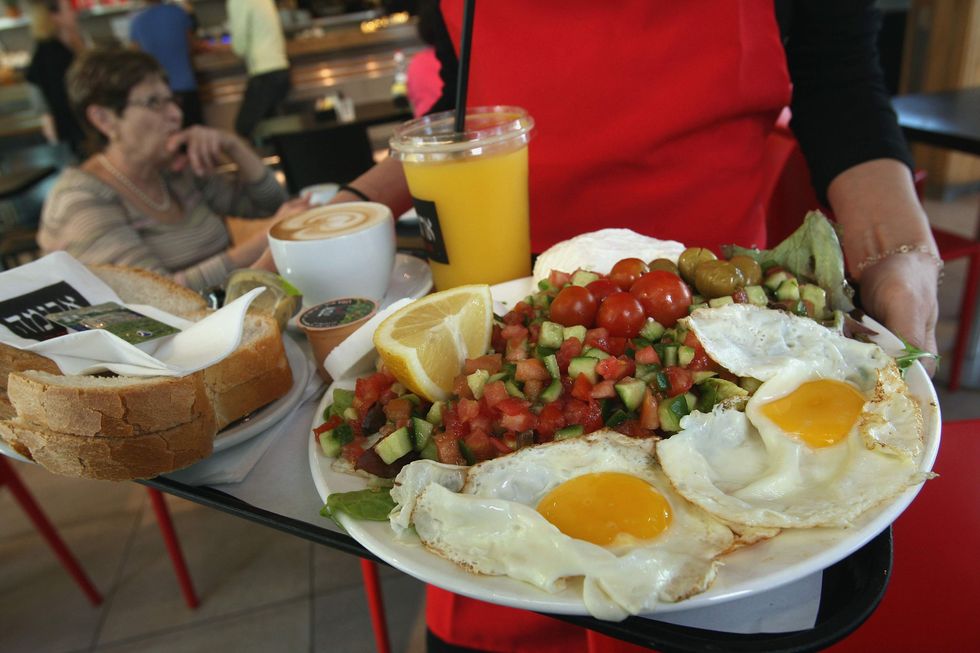 ‘Make America Dinner Again’: Can dining bring liberals and conservatives together?