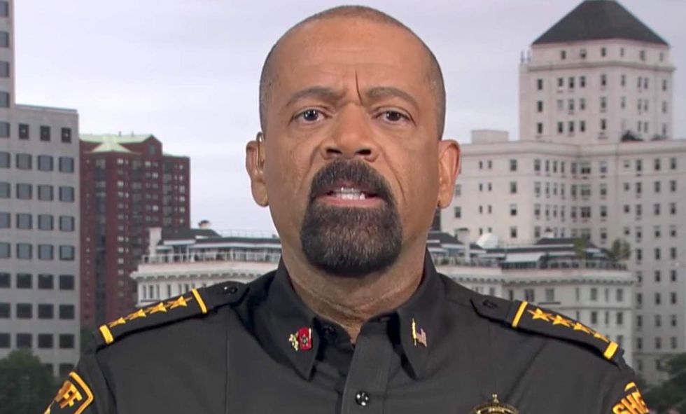 Sheriff Clarke slams those on the right criticizing Trump 'face-lift' tweet