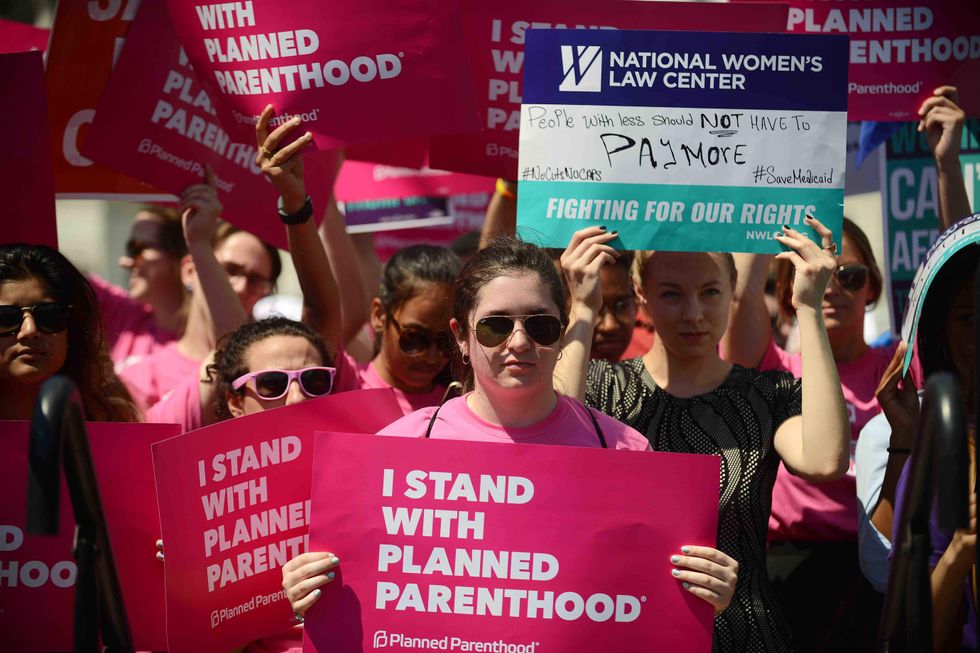 Democratic senator likens Planned Parenthood supporters to World War II heroes