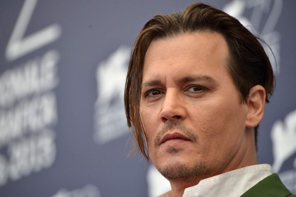 Anti-Trump actor fights global warming, but won't give up 14 homes and private jet