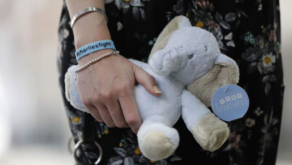 Lawmakers propose bill to grant lawful permanent status in US to Charlie Gard and his parents