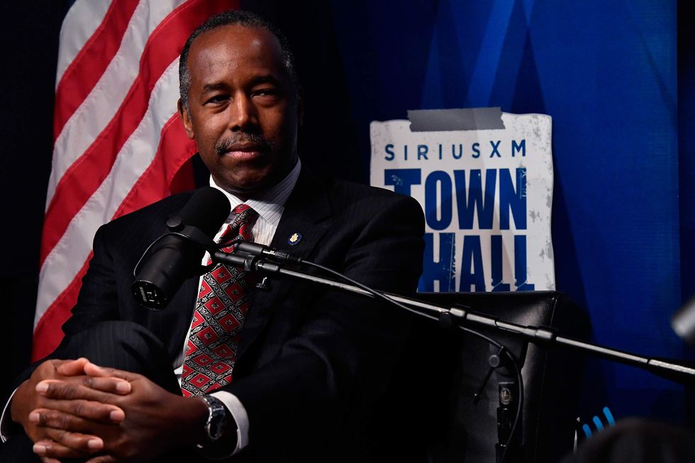 Ben Carson: ‘I’m glad that Trump is drawing all the fire so I can get stuff done’
