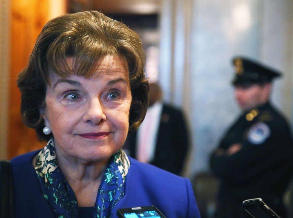 Feinstein: If Trump fires Mueller, it will mark the ‘beginning of the end’ of his presidency