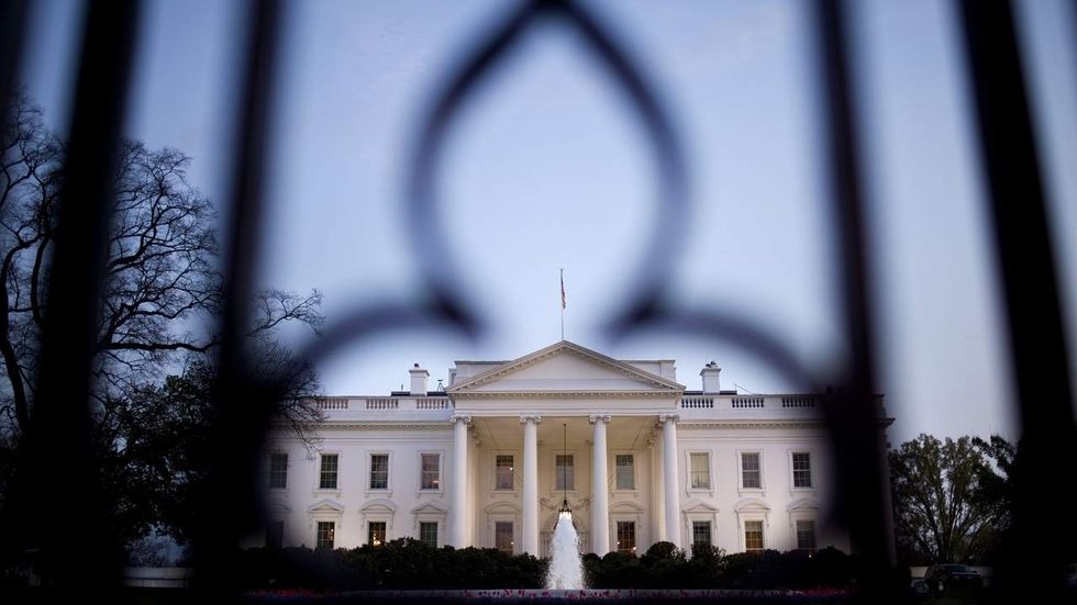Lawsuit alleges White House, Fox News connection for this fake news story