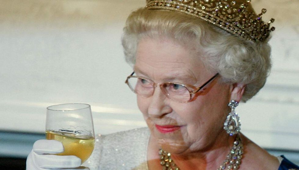This 91-year-old world leader has more cocktails per day than meals