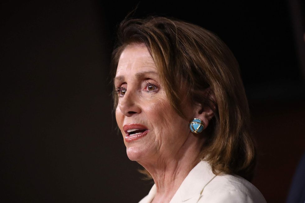 Survey: Democratic candidates unsure about Pelosi's leadership viability