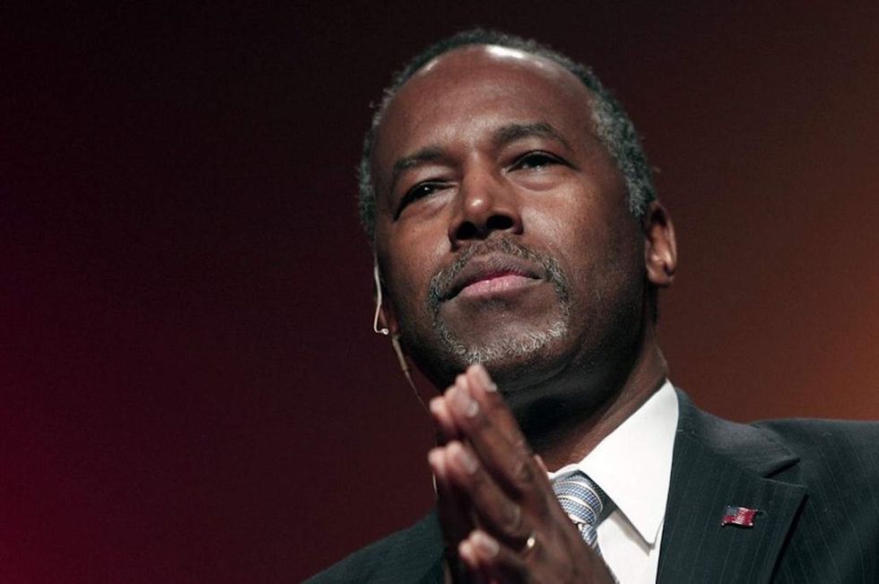 Ben Carson says home was vandalized with anti-Trump messages. CNN reporter: 'Worth a fact-check.