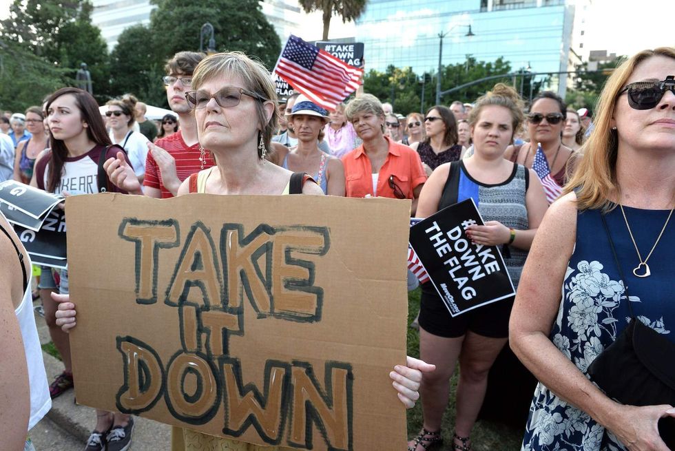 Six flags no more: Theme park removes Confederate flag due to backlash