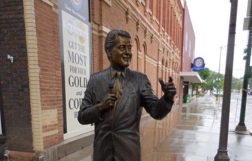 Liberals want to destroy Confederate statues. Now Bill Clinton's victims have proposal of their own.