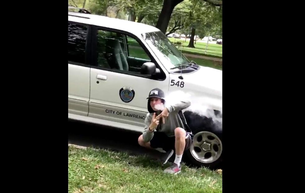 Kansas police department breaks internet with tweet after teen fails horribly at mocking them