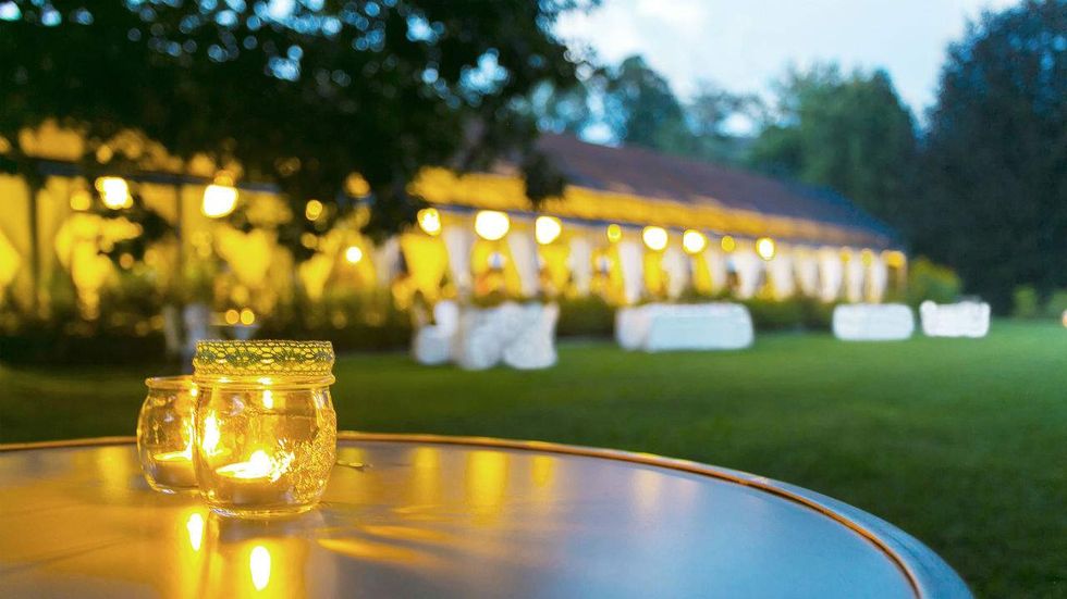 This couple crashed a wedding as their first date -- here's how the bride responded