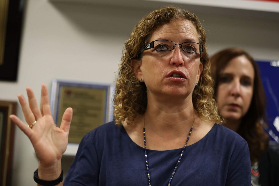 Marine witness in FBI probe into Wasserman Schultz's IT staffer angrily goes public