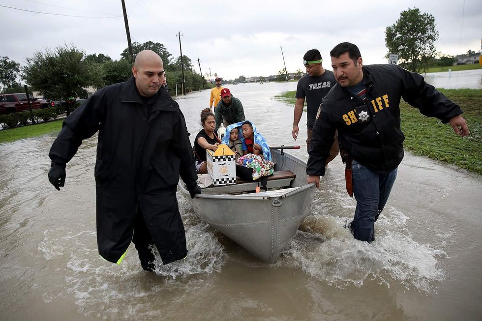 ABC reporter in Houston shamed as a 'snitch' for looting tweet