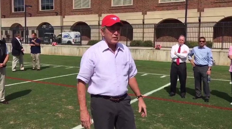 Watch: George W. Bush gives pep talk to football players from Houston