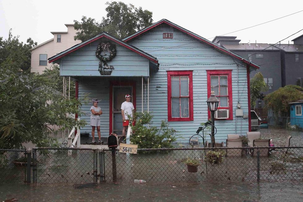 Texans warned about imposters seeking to take advantage after Harvey