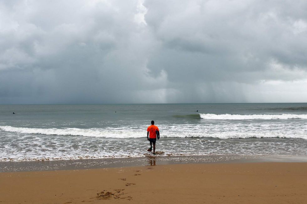 Watch: Man trying to evacuate Florida with his dog not allowed on flight