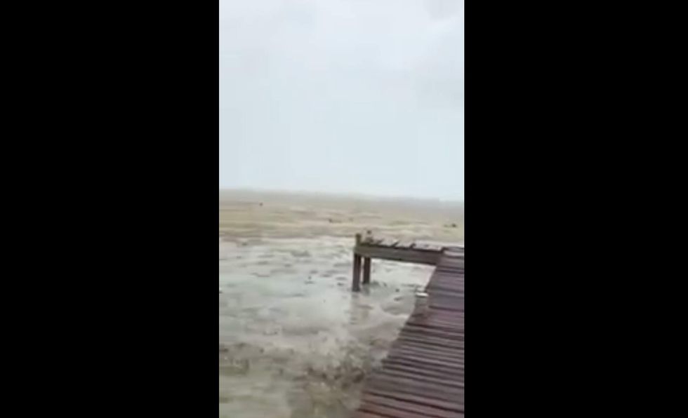 Video: Hurricane Irma is so strong that it literally made the ocean around this island disappear