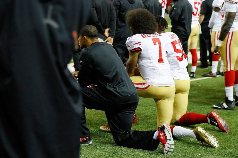 NFL player pens essay on national anthem protests: 'I stand because I love my country