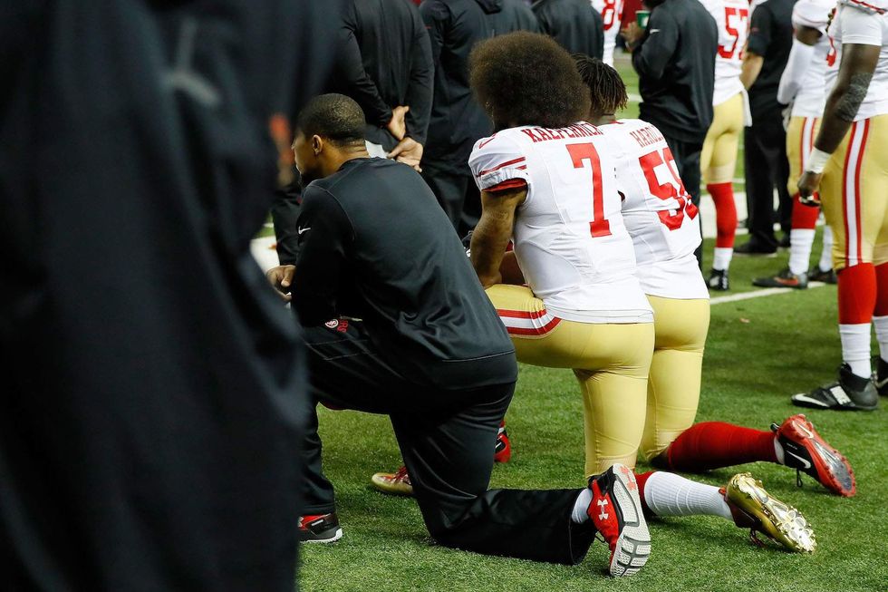 NFL player pens essay on national anthem protests: 'I stand because I love my country
