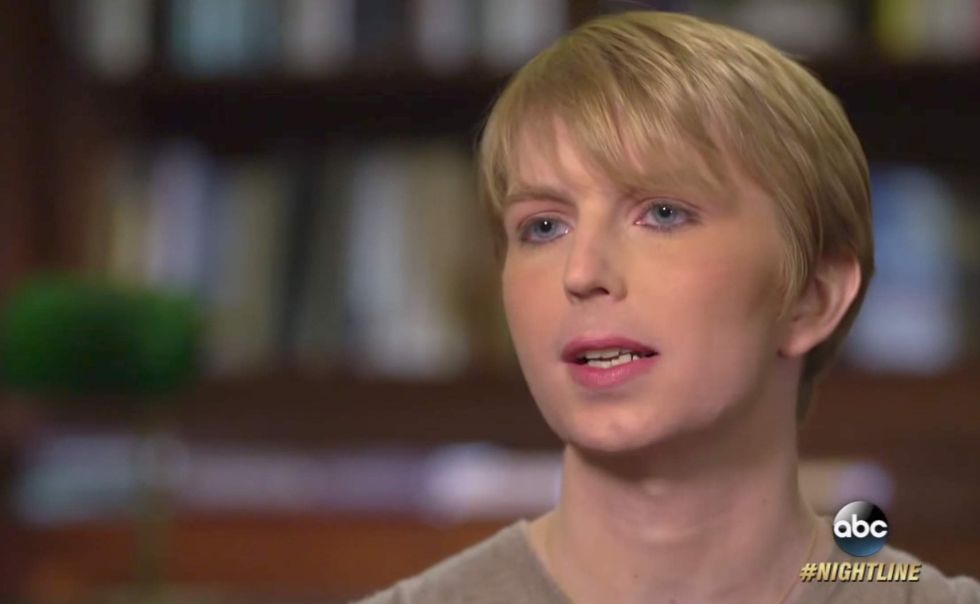 Two days after Harvard announces Chelsea Manning as a fellow, the school makes defiant decision