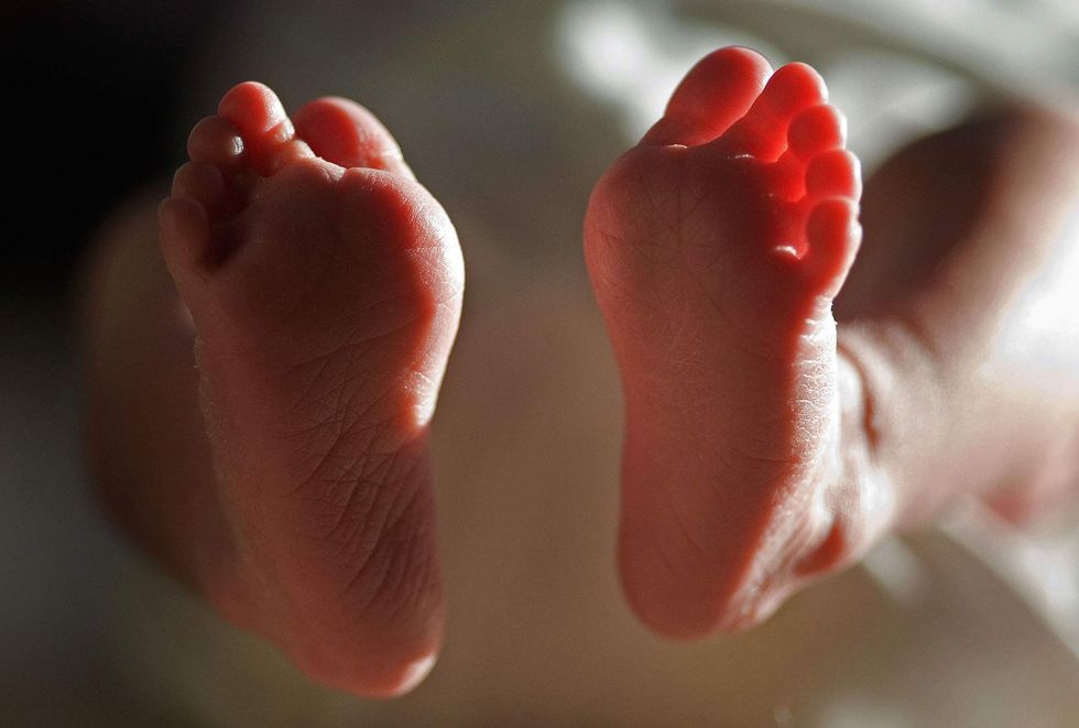 Pregnant doctor goes into labor while delivering a patient’s baby