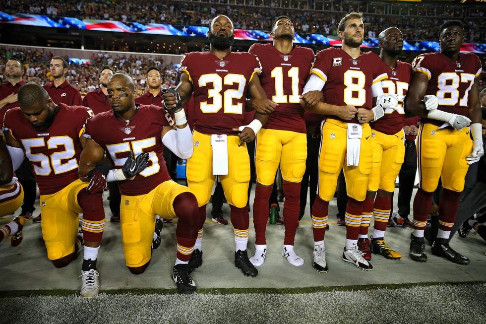 Here's what each NFL team did during the national anthem Sunday