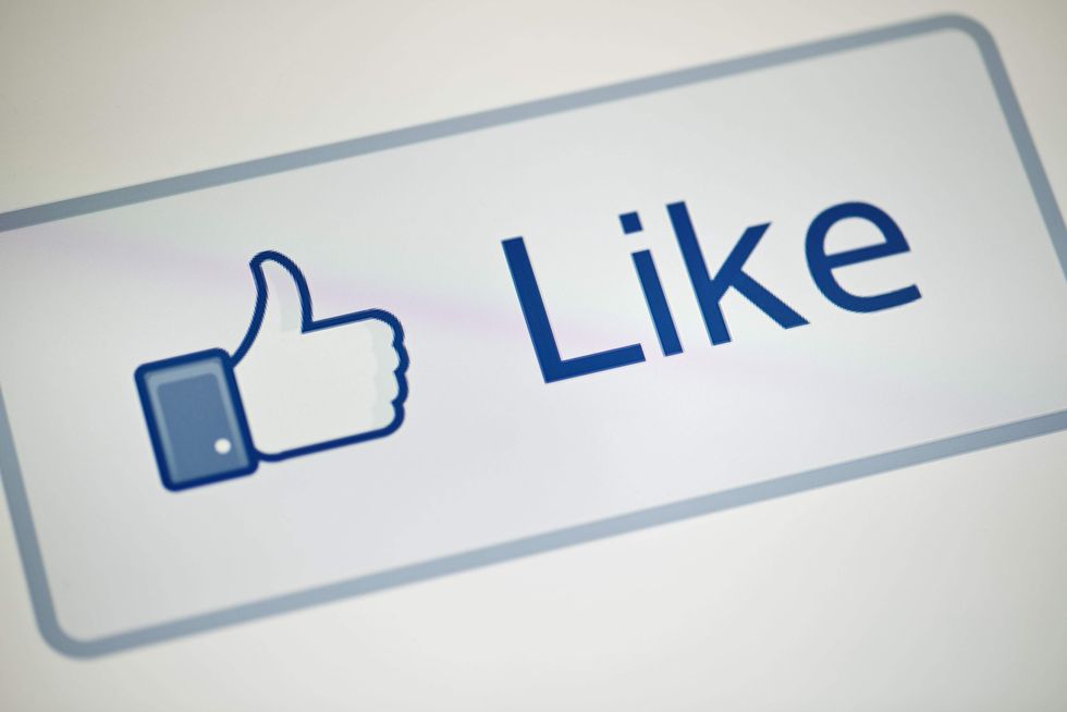 The inventor of the Facebook 'like' now bans himself from social media. Here's why.