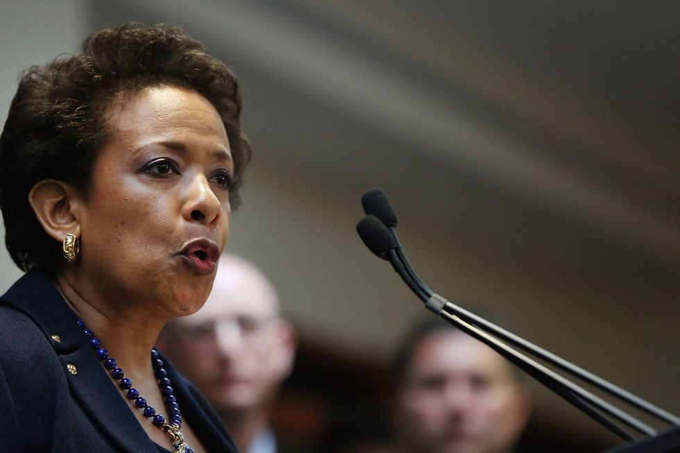 FBI reveals existence of documents related to Lynch-Clinton tarmac meeting after they tried to hide them